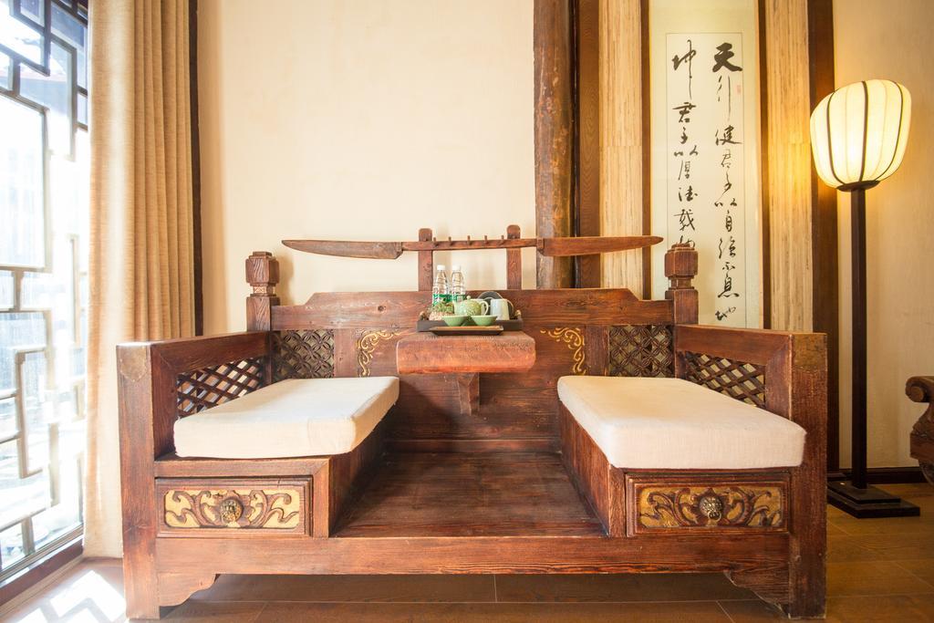 Lijiang Yuntian Palace Hotel Exterior foto
